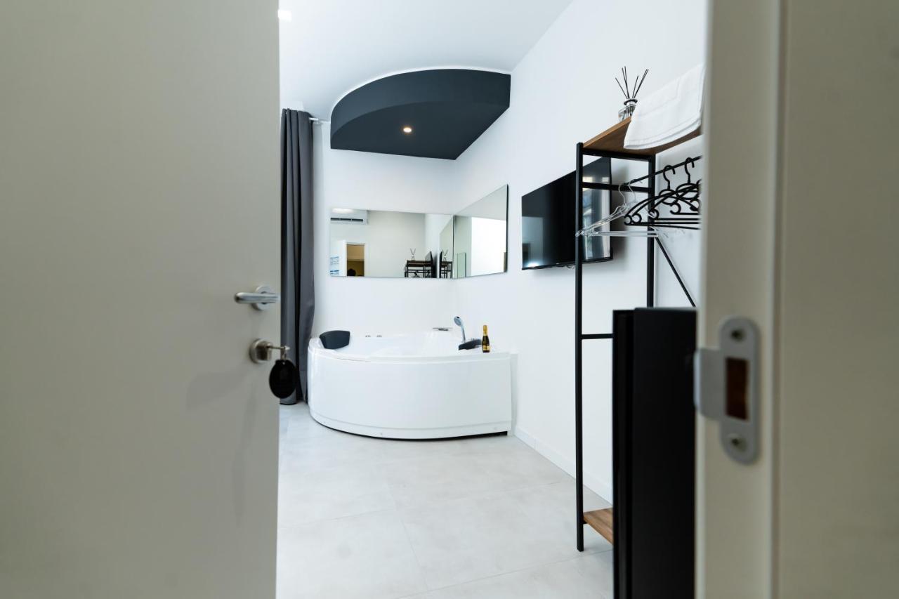 Double Room Spa Bath