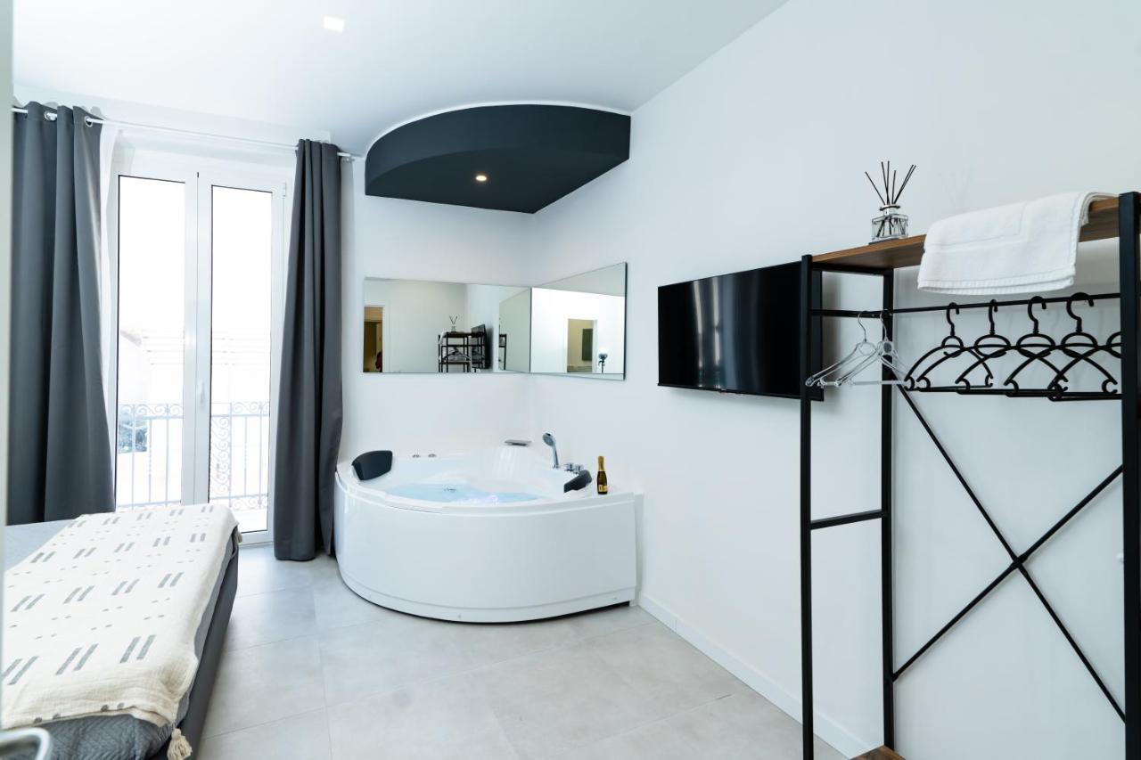 Double Room Spa Bath