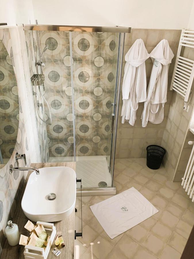 Queen Room Spa Bath