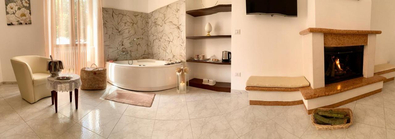 Queen Room Spa Bath