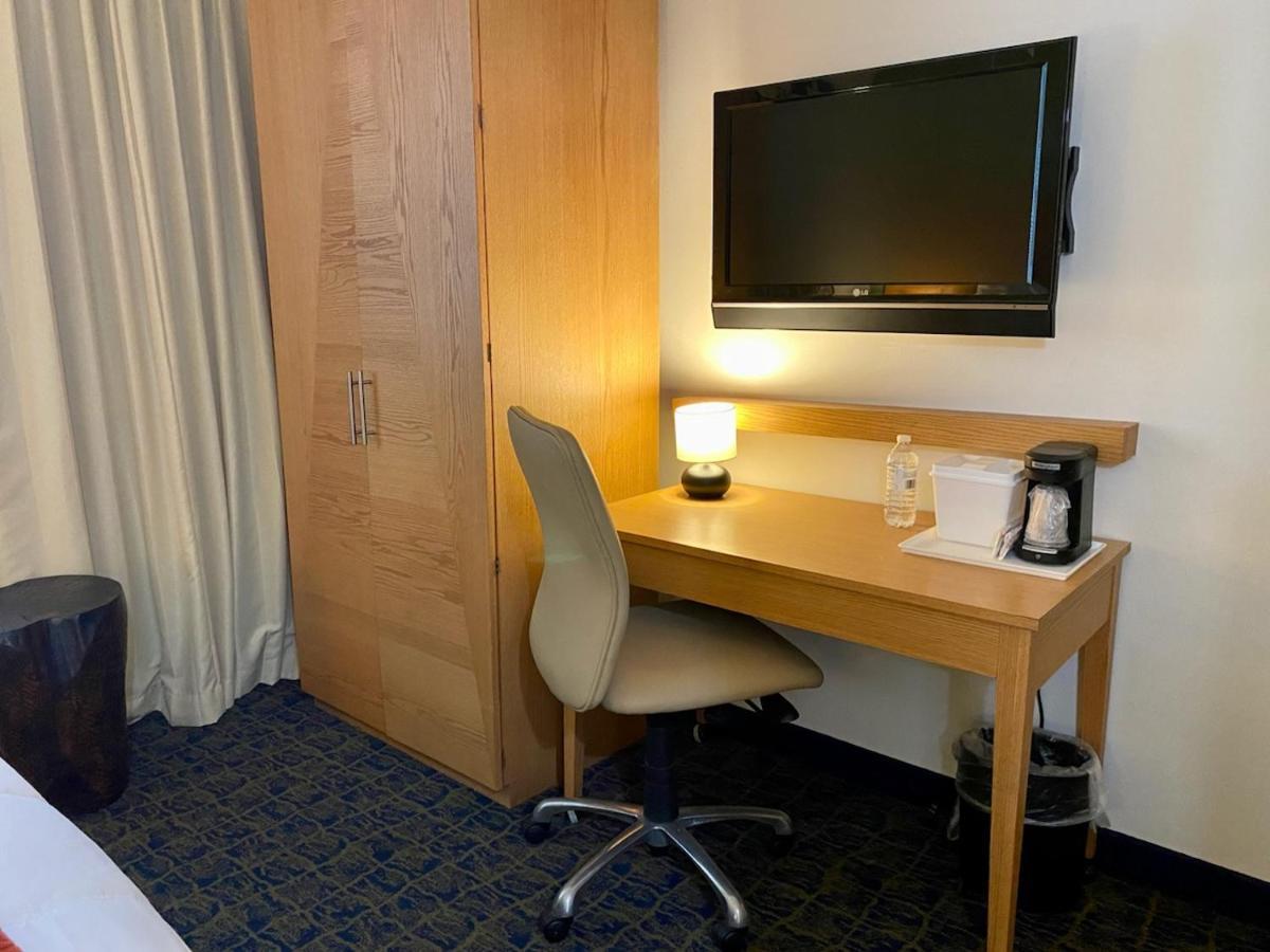 Quarto com Cama Queen-size