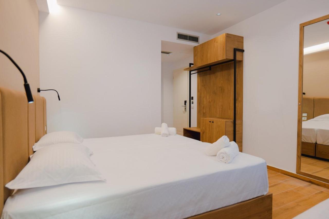 Quarto Triplo com Vista do Jardim