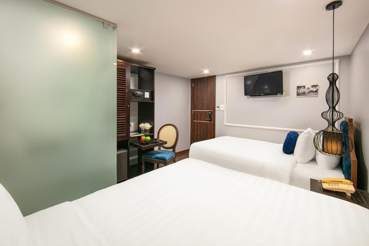 Triple Room Bathroom