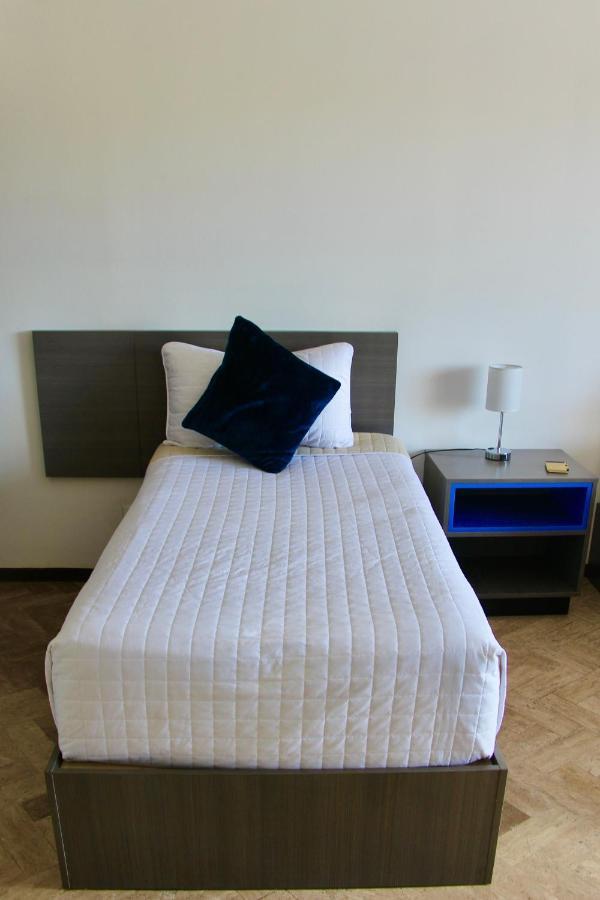 Large Single Room,1469454269:JPEG