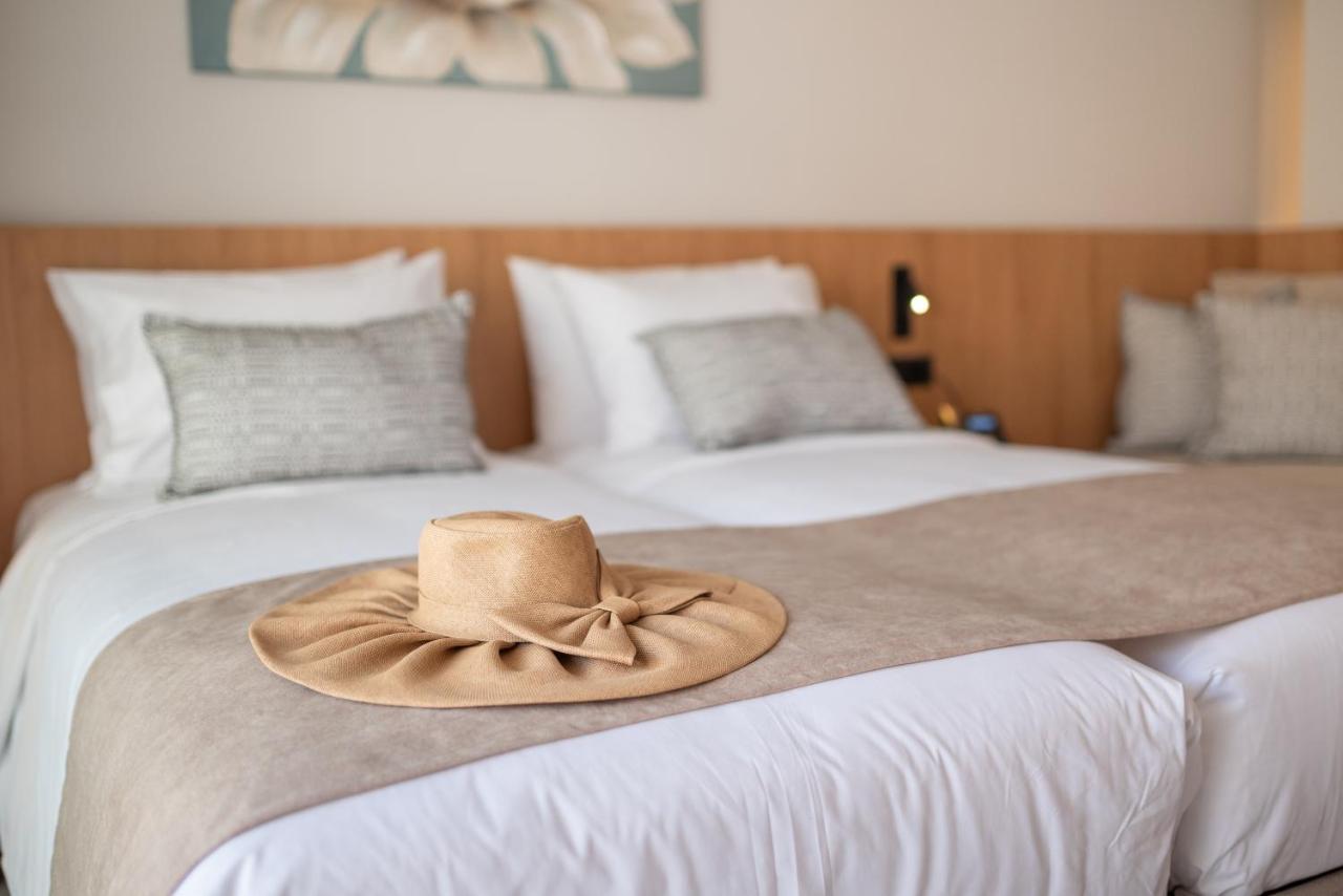 Chambre Double de Luxe - Vue sur Piscine