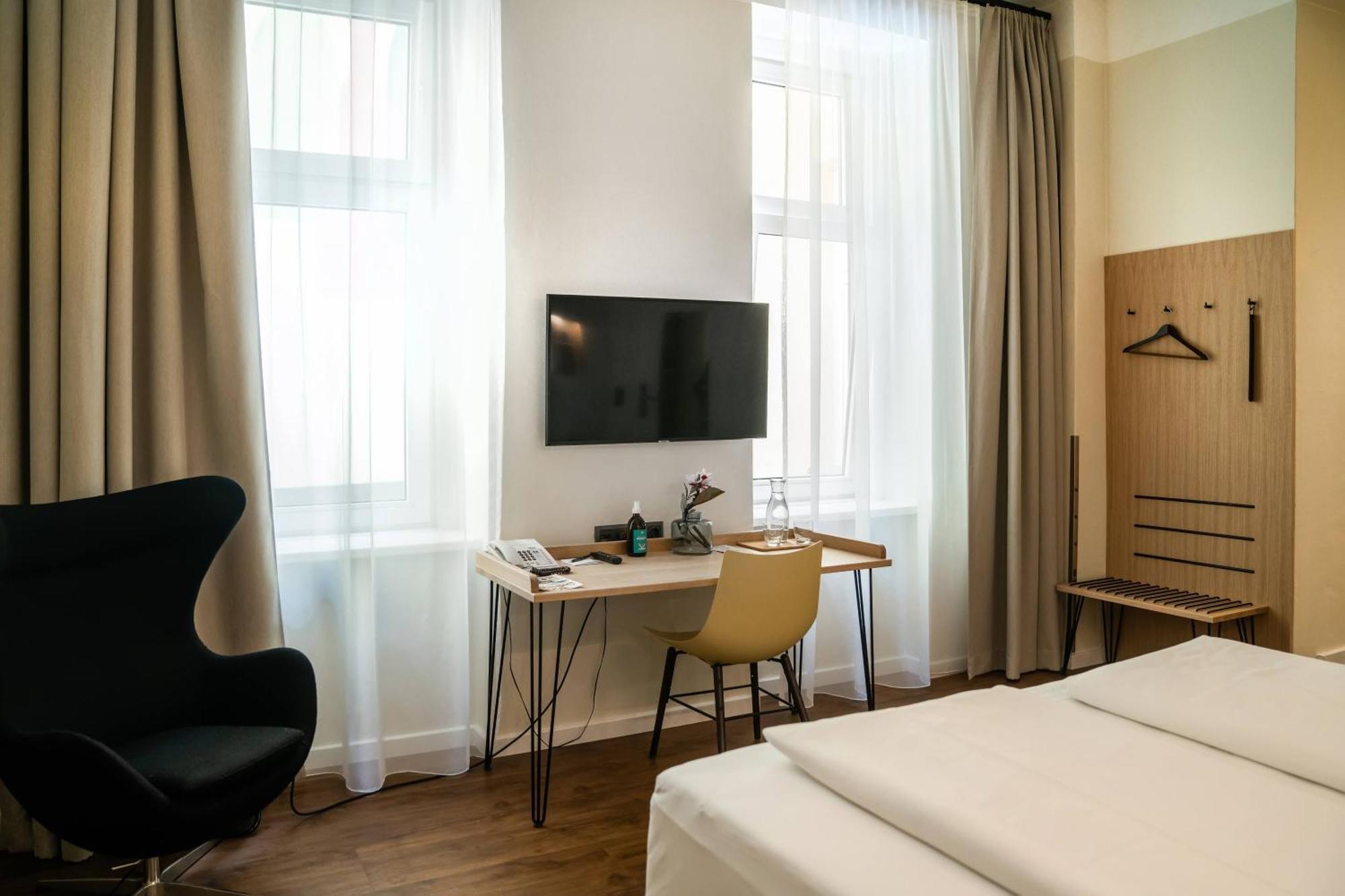 Design Double Room