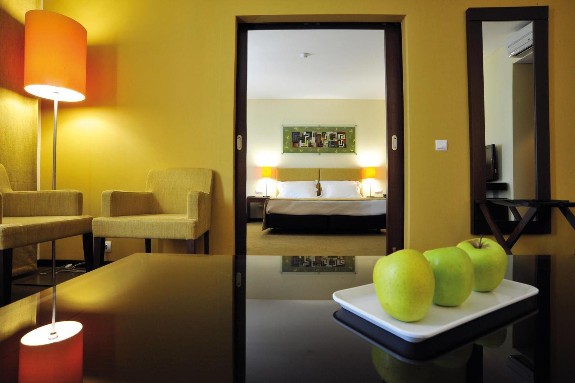 Family Suite,112763934:JPEG