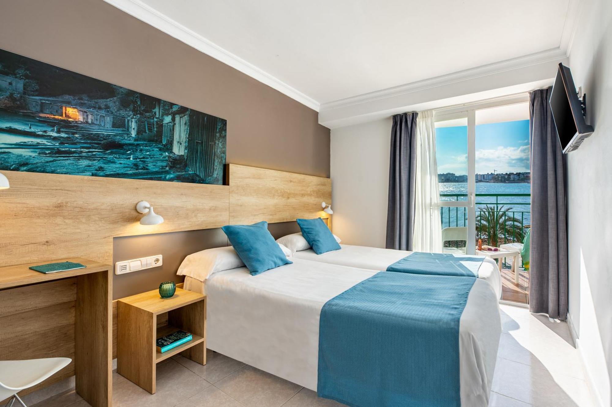 Twin Room Sea View