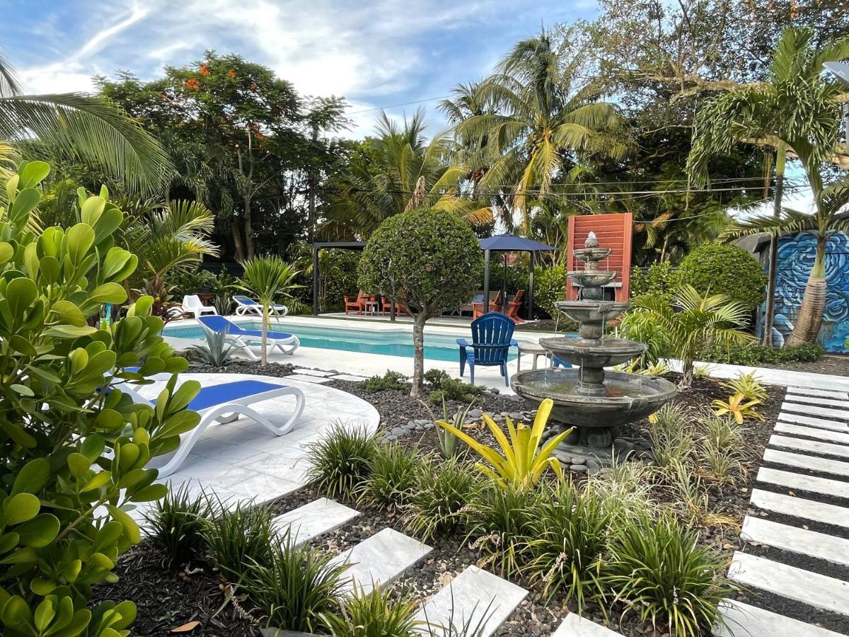 Queen Room Pool View
