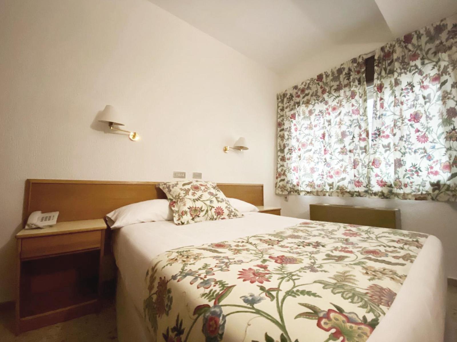 Single Room,1473032125:JPEG