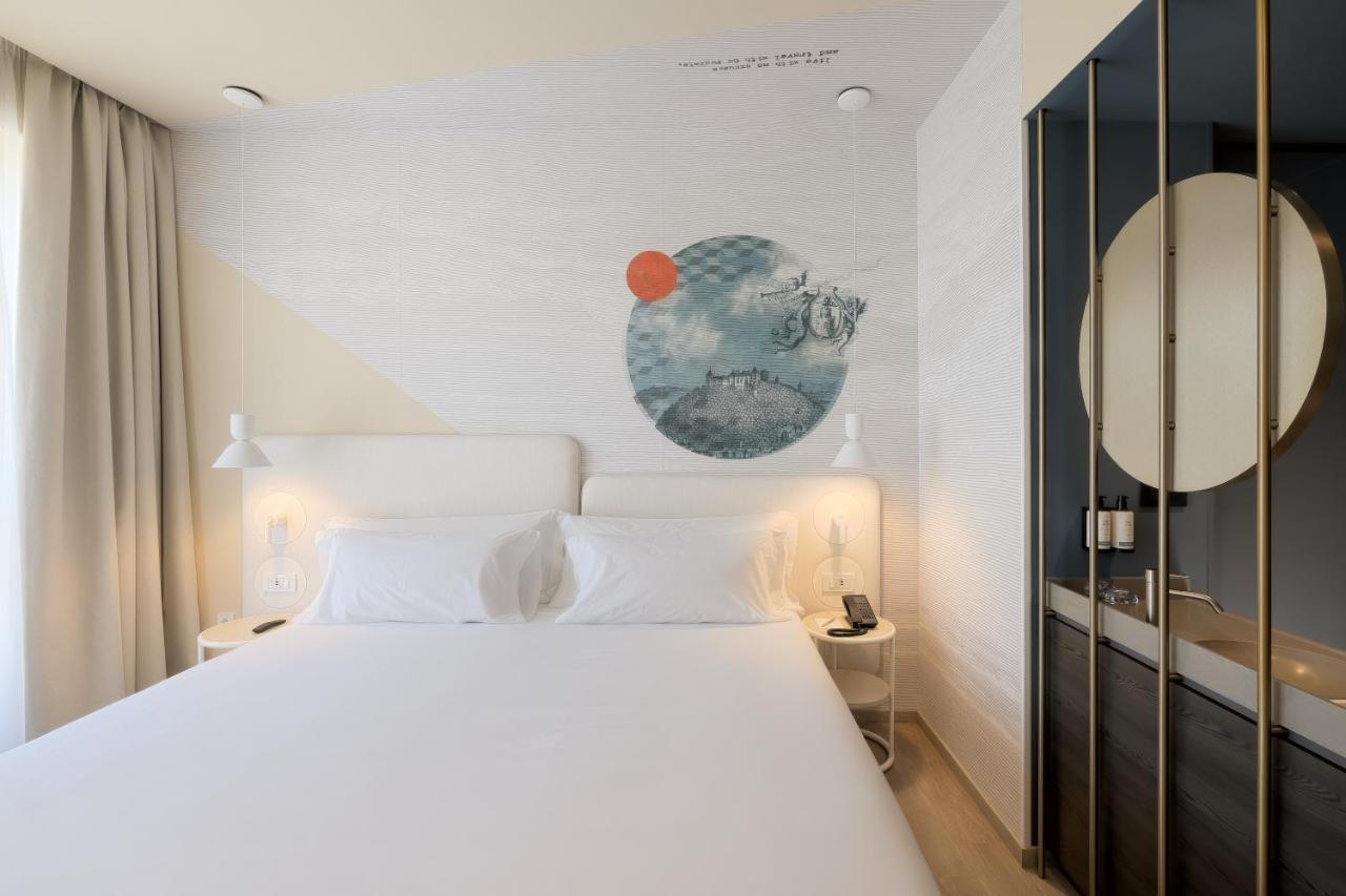 Superior Double or Twin Room Atrium