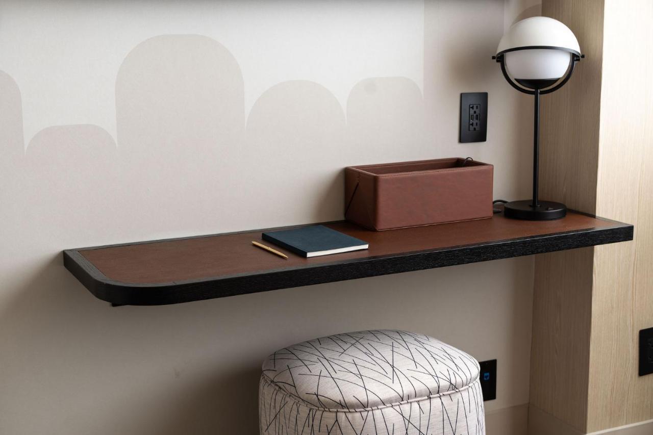 Queen Room City View Wall Bed