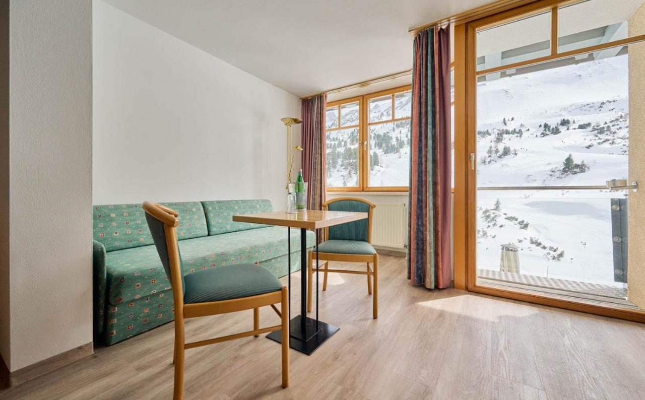Double Room Balcony,1475729491:JPEG