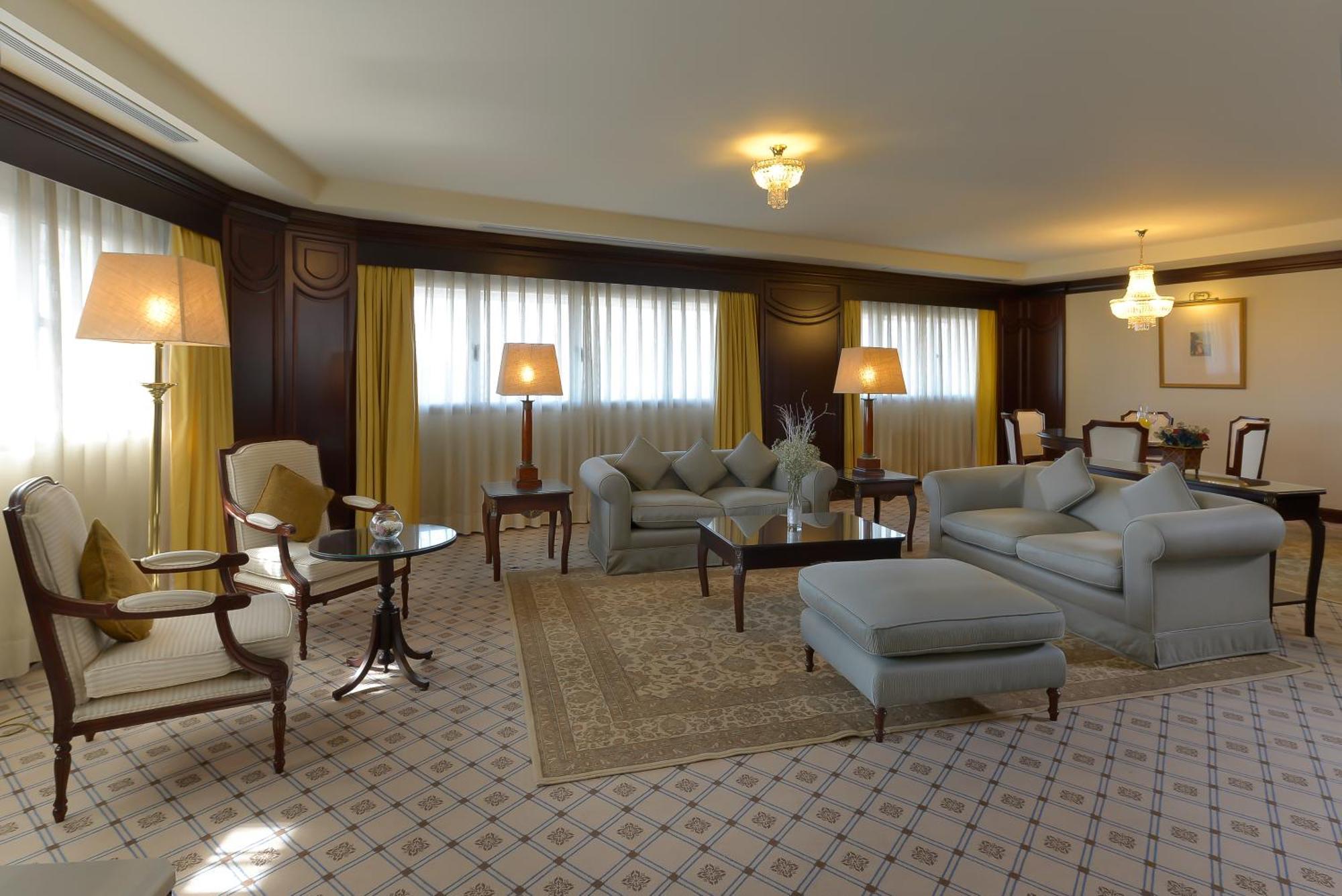 Grand Suite with Jacuzzi®,1480331888:JPEG