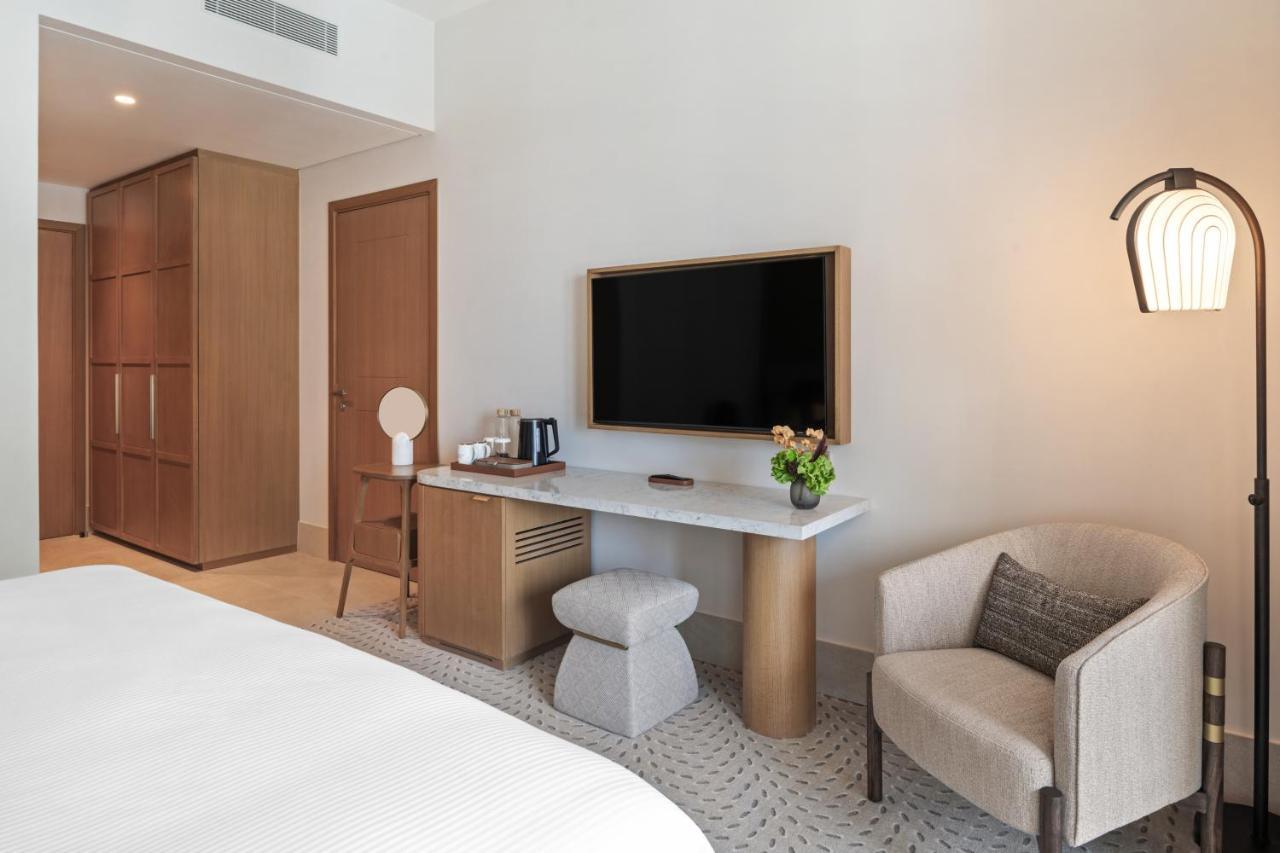 Deluxe Room King