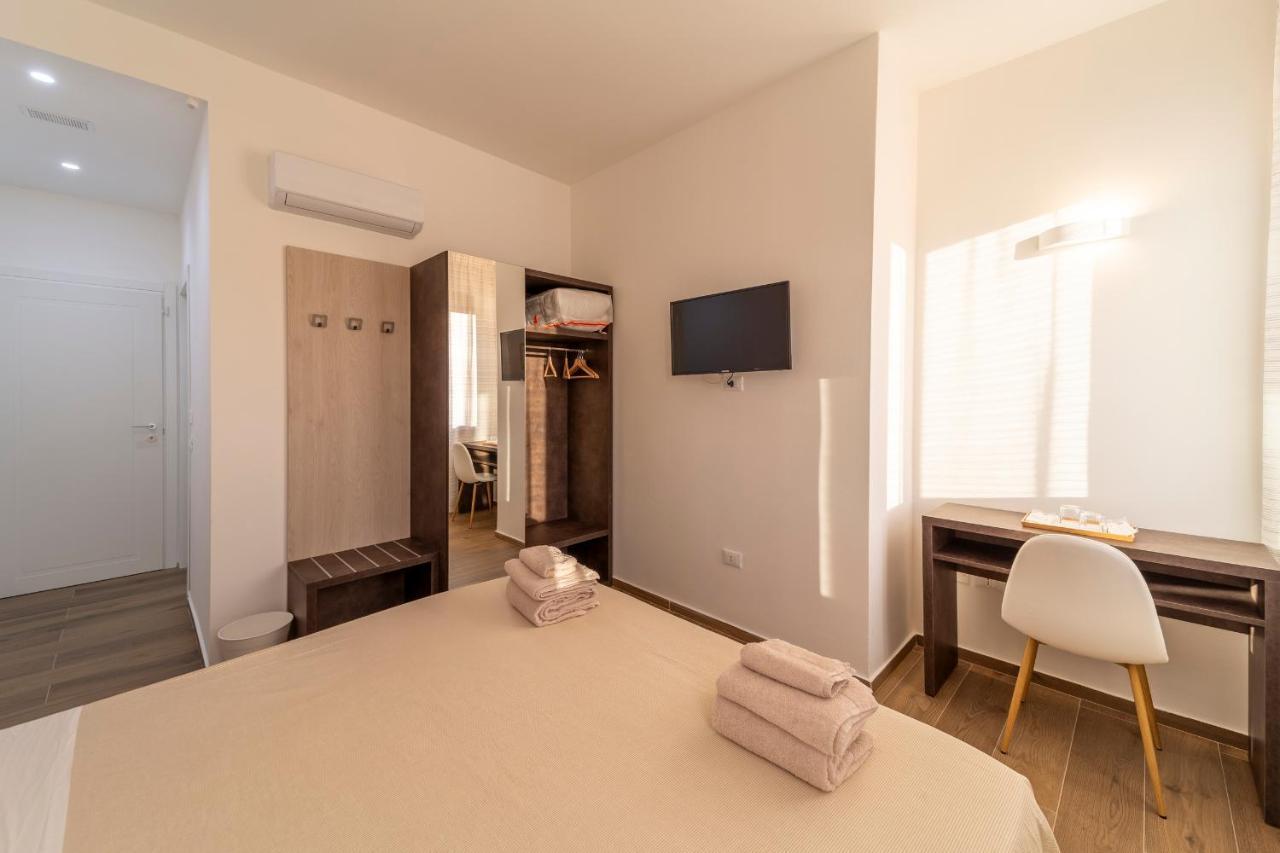 Double Room Private Bathroom