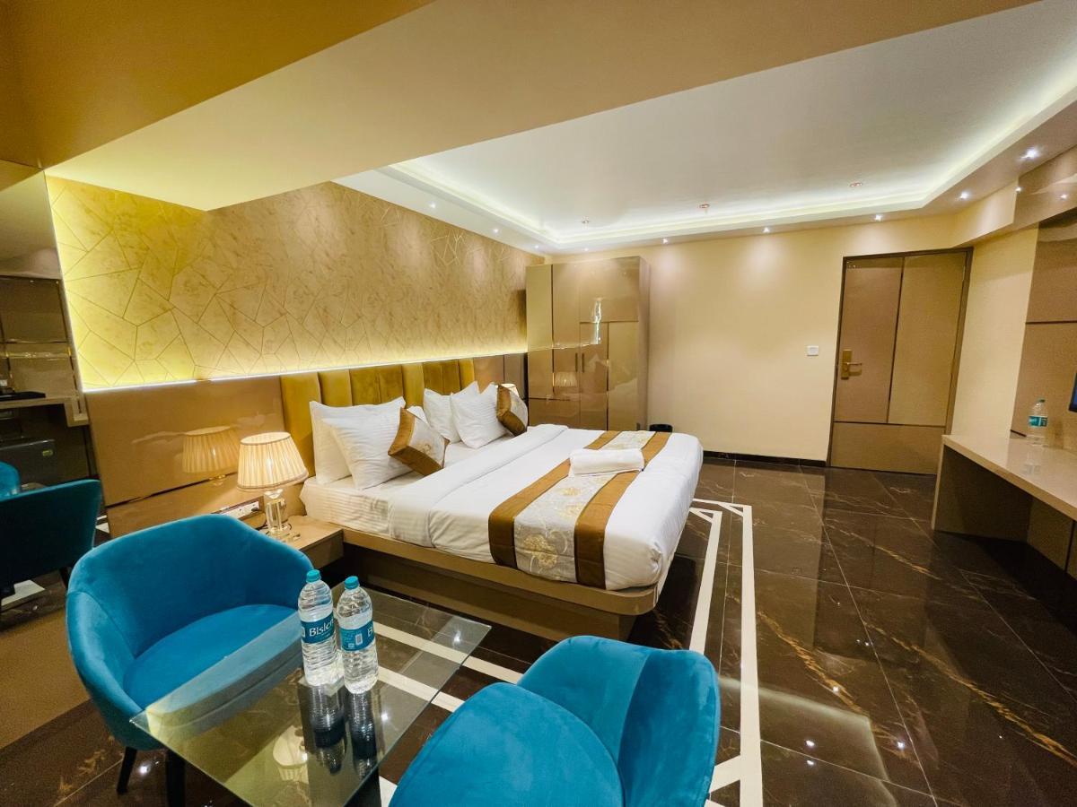 Deluxe Suite