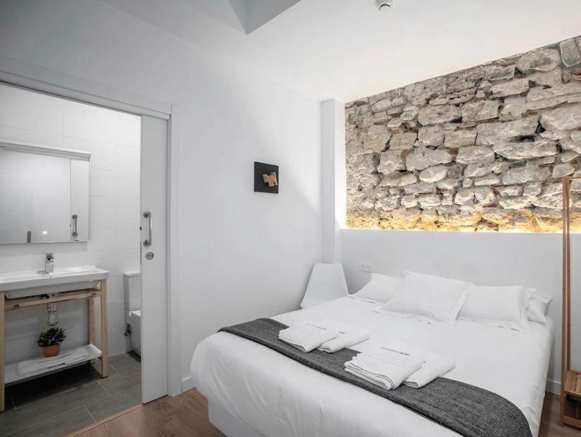 Double or Twin Room Private Bathroom