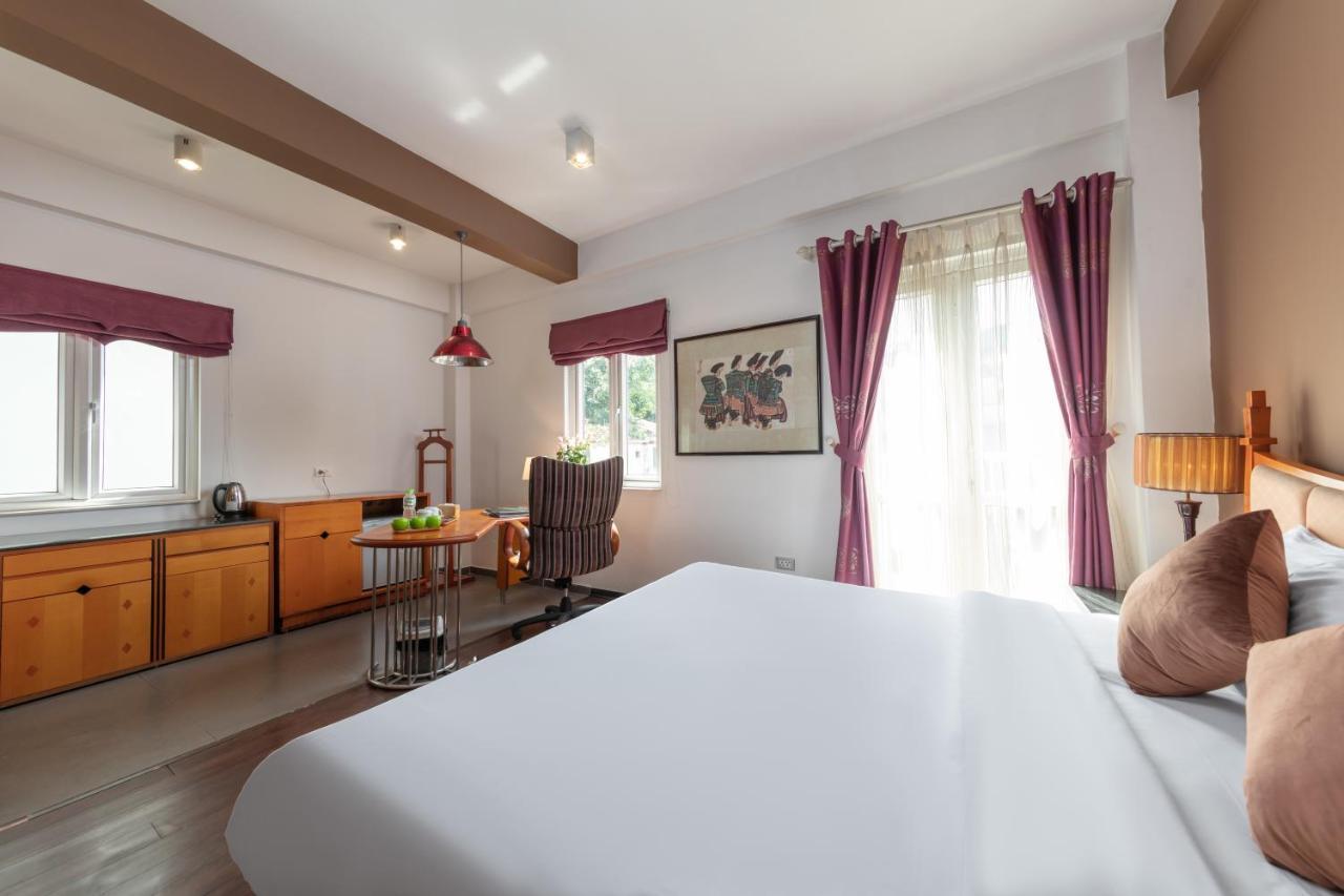 Chambre Lit King-Size avec Balcon