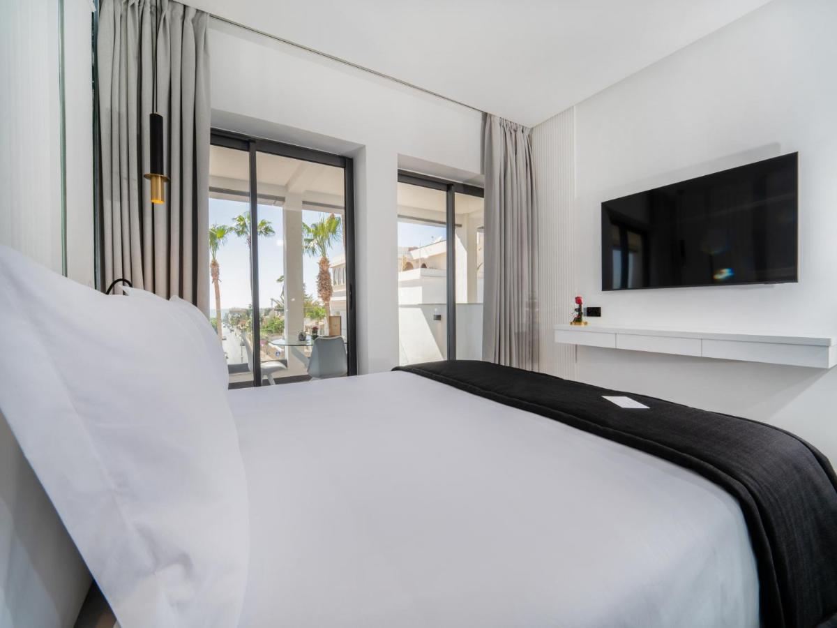 Twin Room Terrace