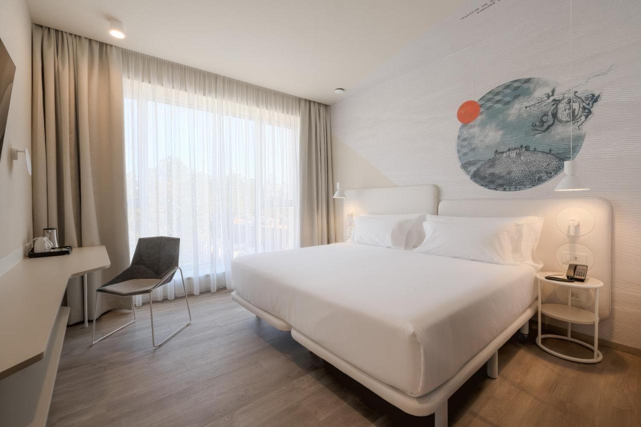 Superior Double or Twin Room City View