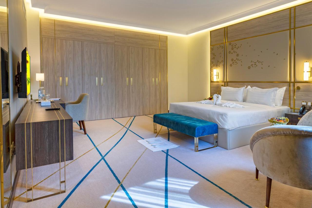 Queen Suite