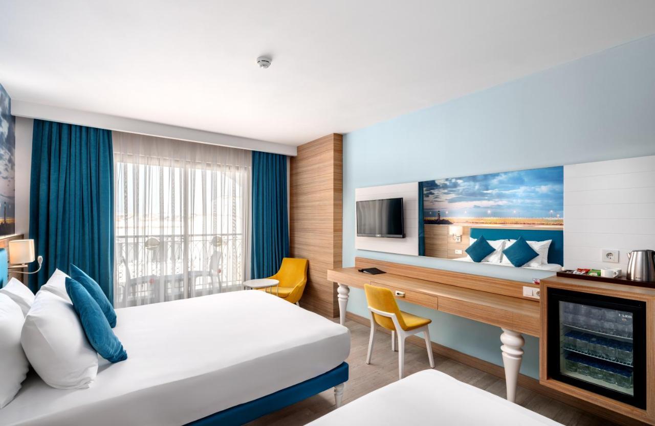 Quarto Standard com Cama de Casal ou 2 de Solteiro e Varanda