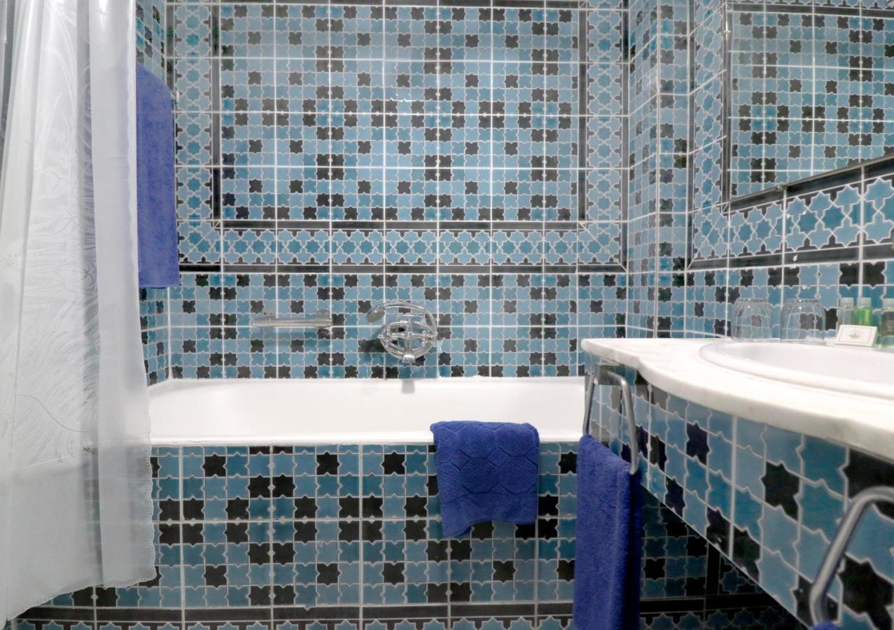 Single Room Private Bathroom
