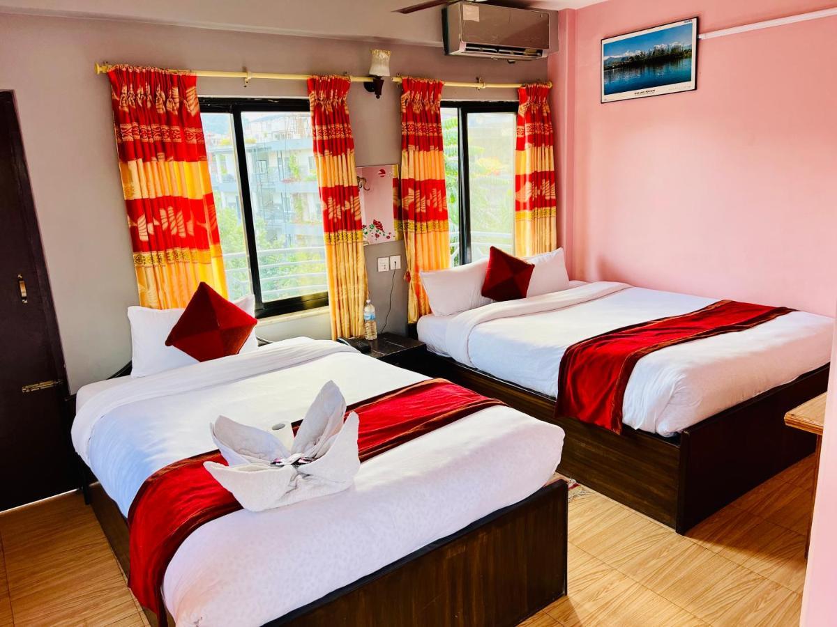 Deluxe Family Room