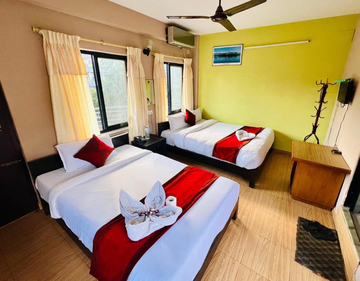 Deluxe Family Room