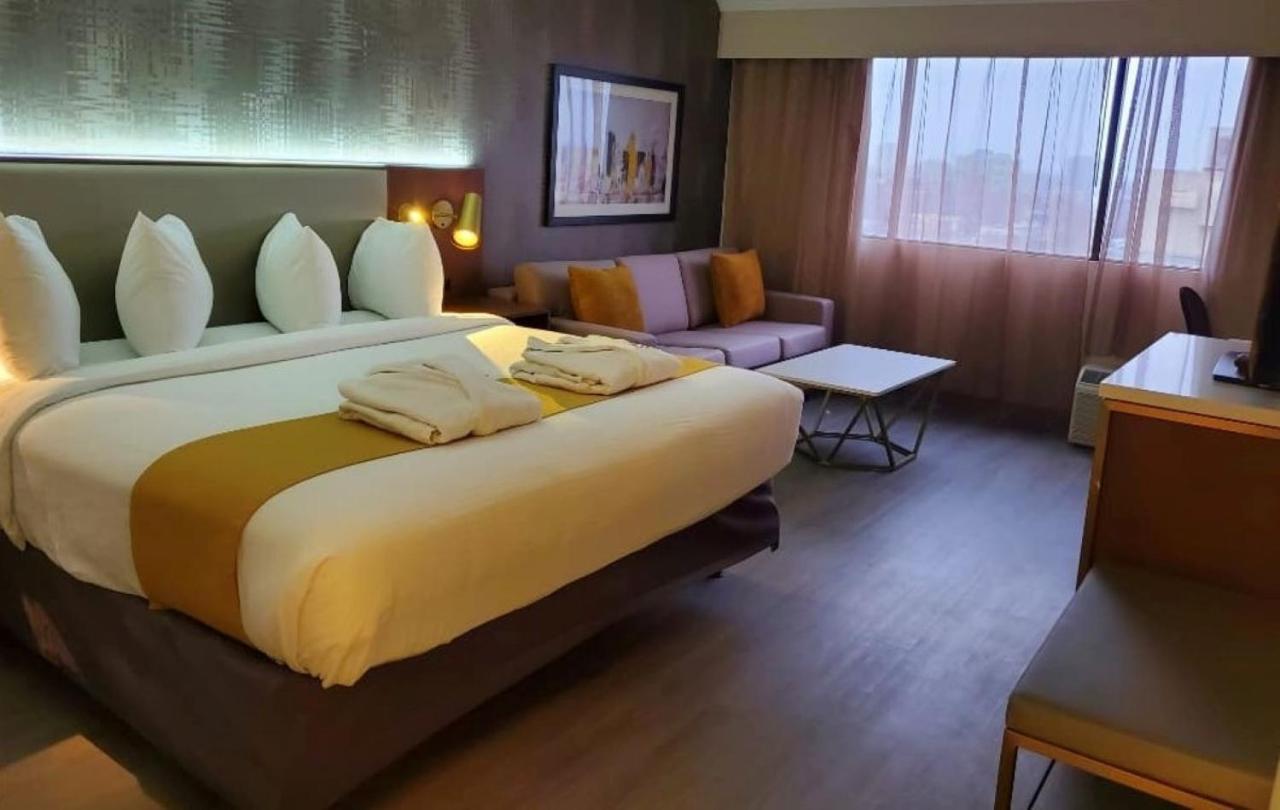 Silver Room King Bed