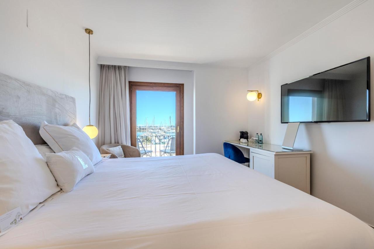 Standard Double or Twin Room Balcony
