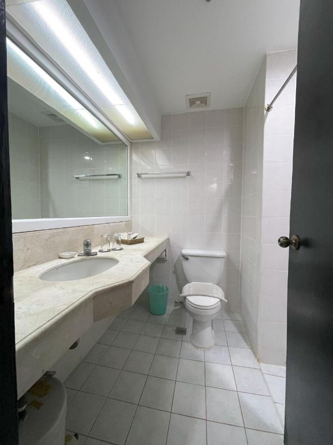 Deluxe Queen Room,1499073451:JPEG