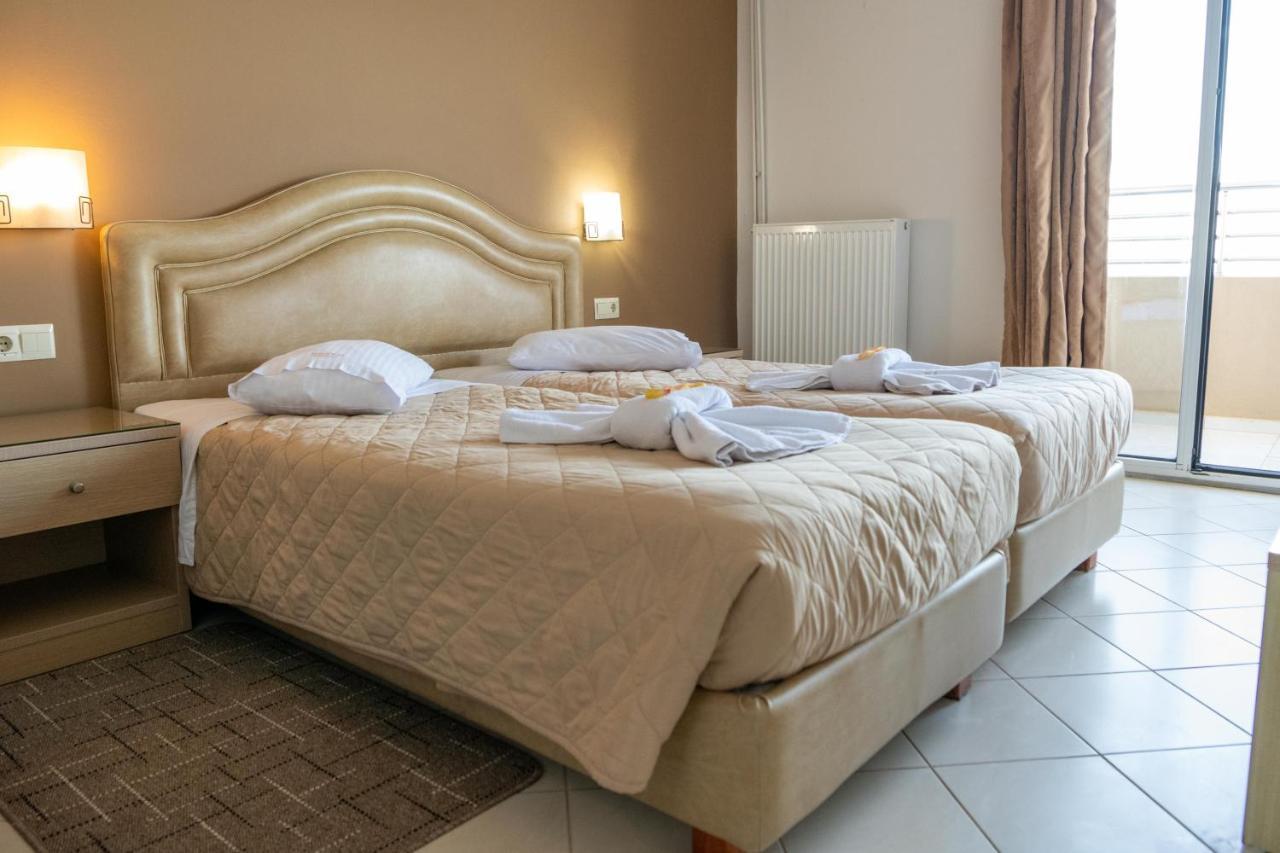 Double or Twin Room Sea View