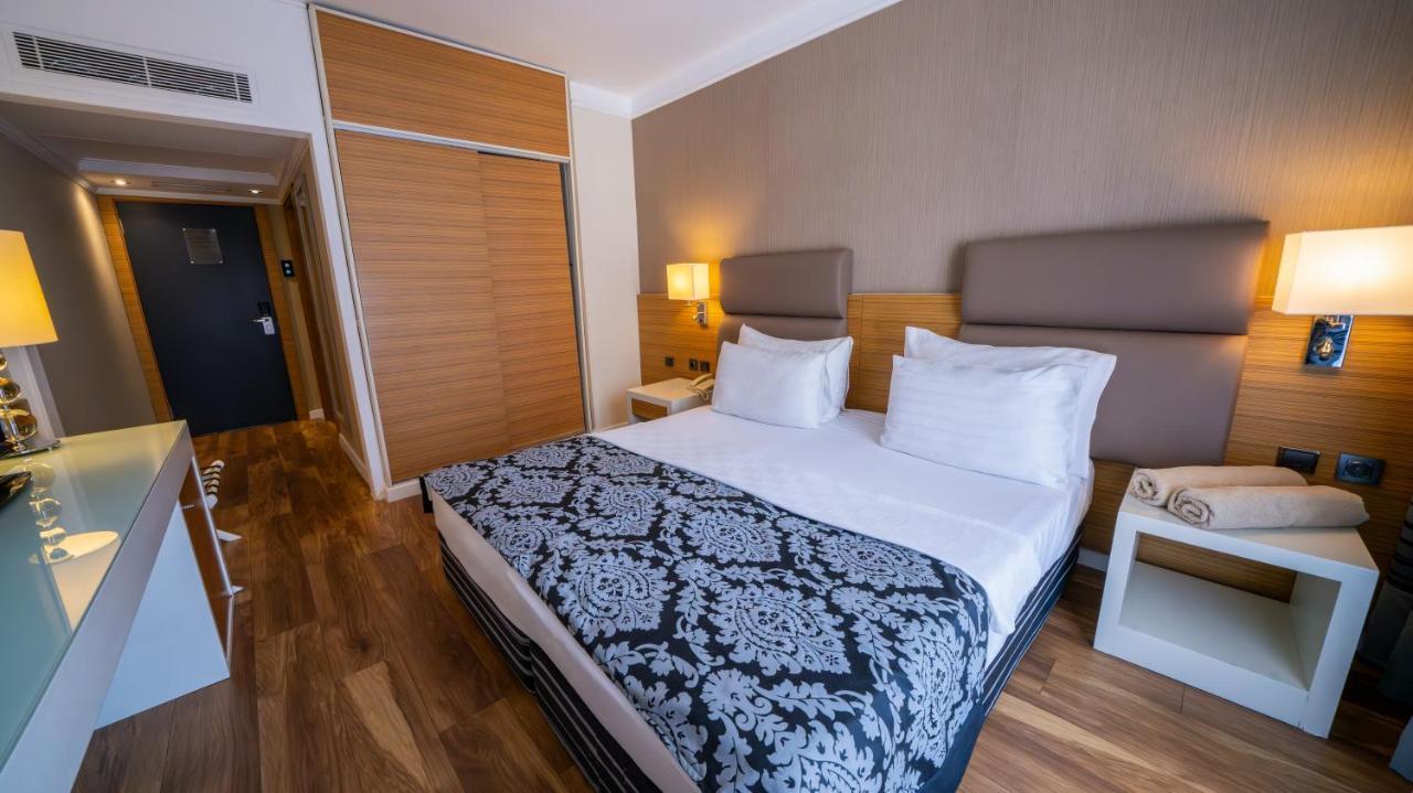 Standard Double or Twin Room,1739400900:JPEG