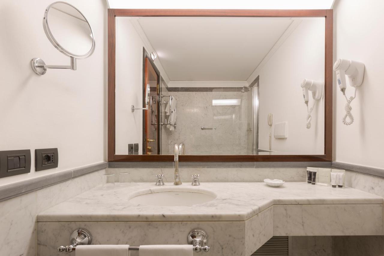 Two Adjacent Rooms,1498585837:JPEG
