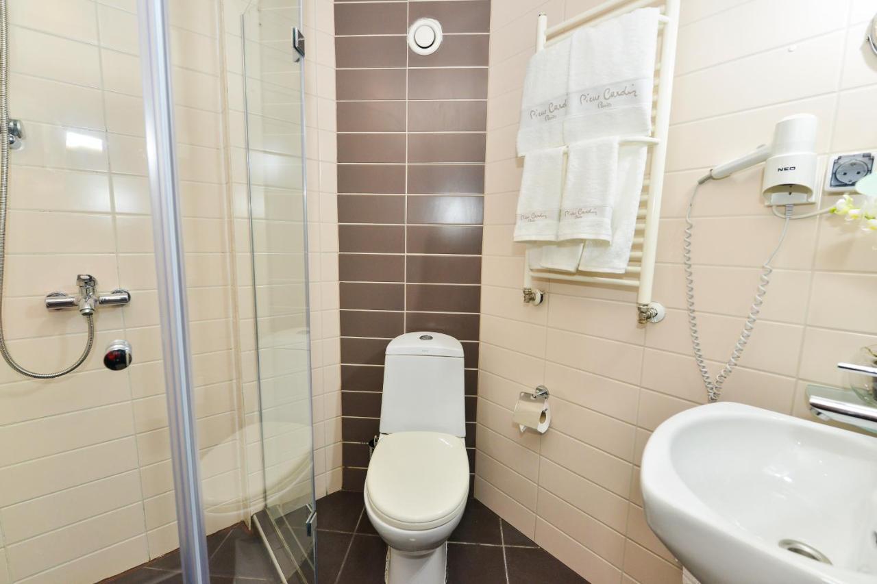 Double Room with Two Single Beds - Non-Smoking