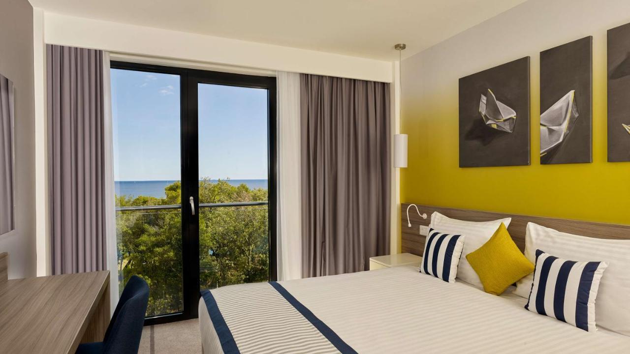 Standard Double Room Pool View