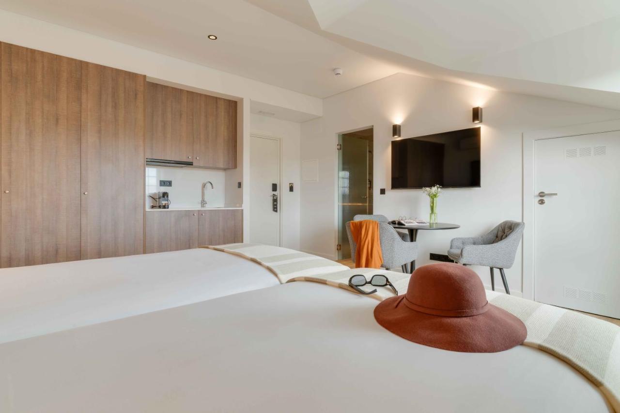 Family Room Club House