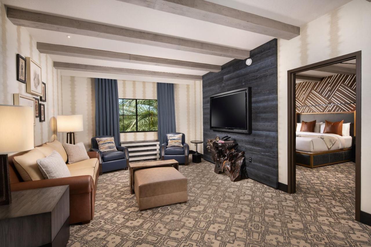 Luxe Lodge Suite
