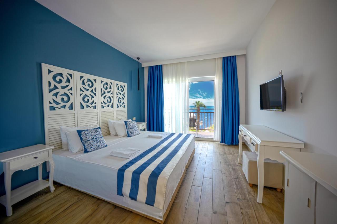 Standard Double or Twin Room Sea View