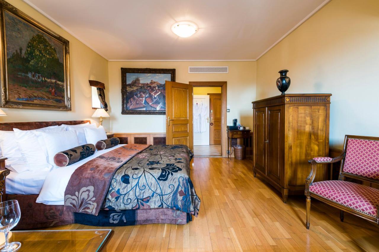 Grand Deluxe Double or Twin Room