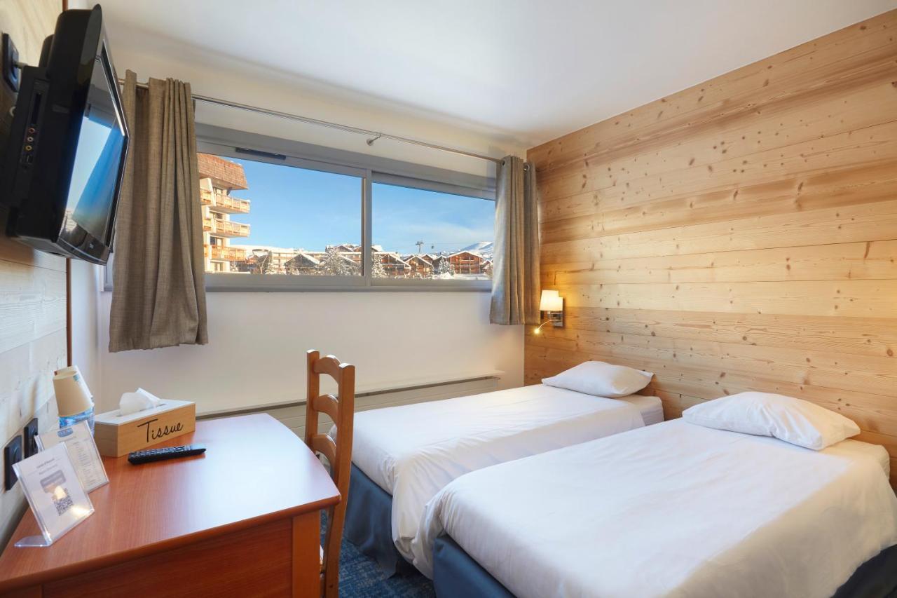 Quarto com 2 Camas de Solteiro