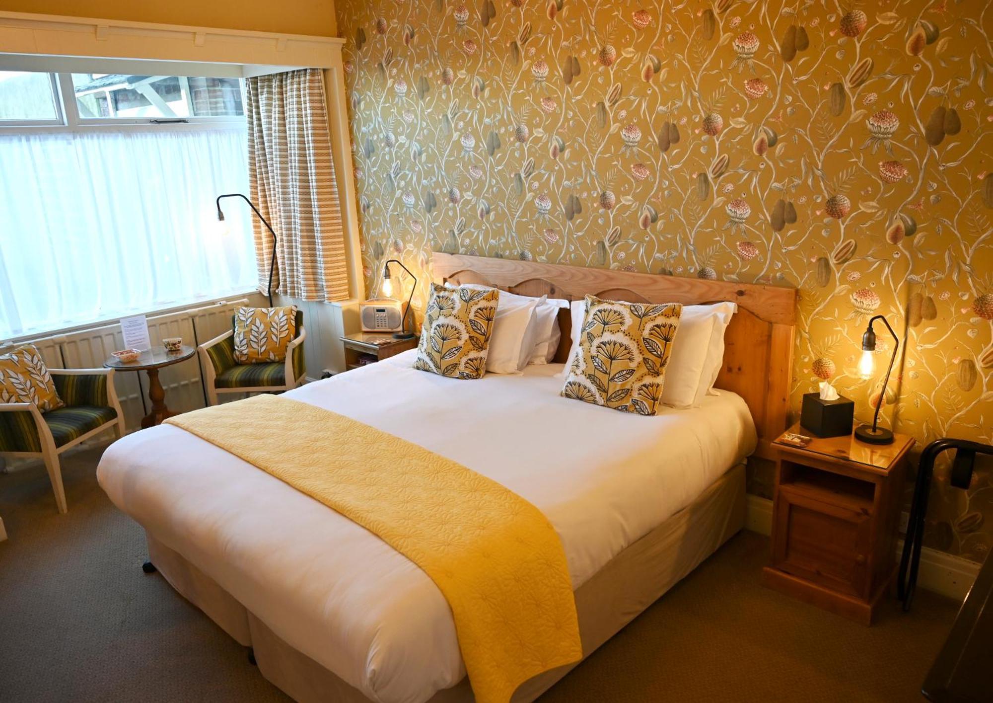 Large Double or Twin Room