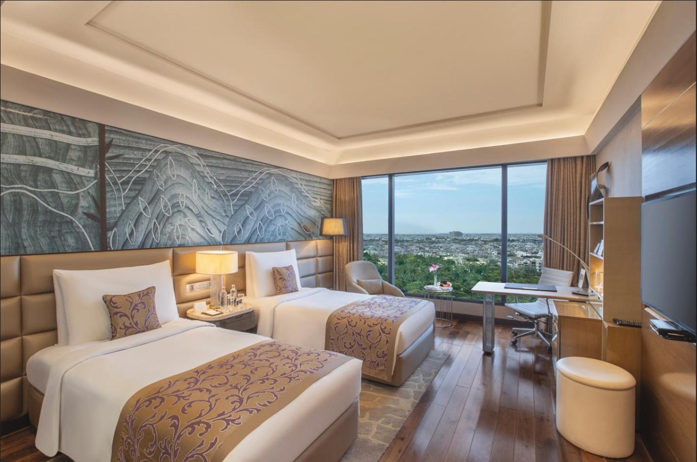 Executive Premier Twin Room with Bathtub- 10% saving on all hotel services