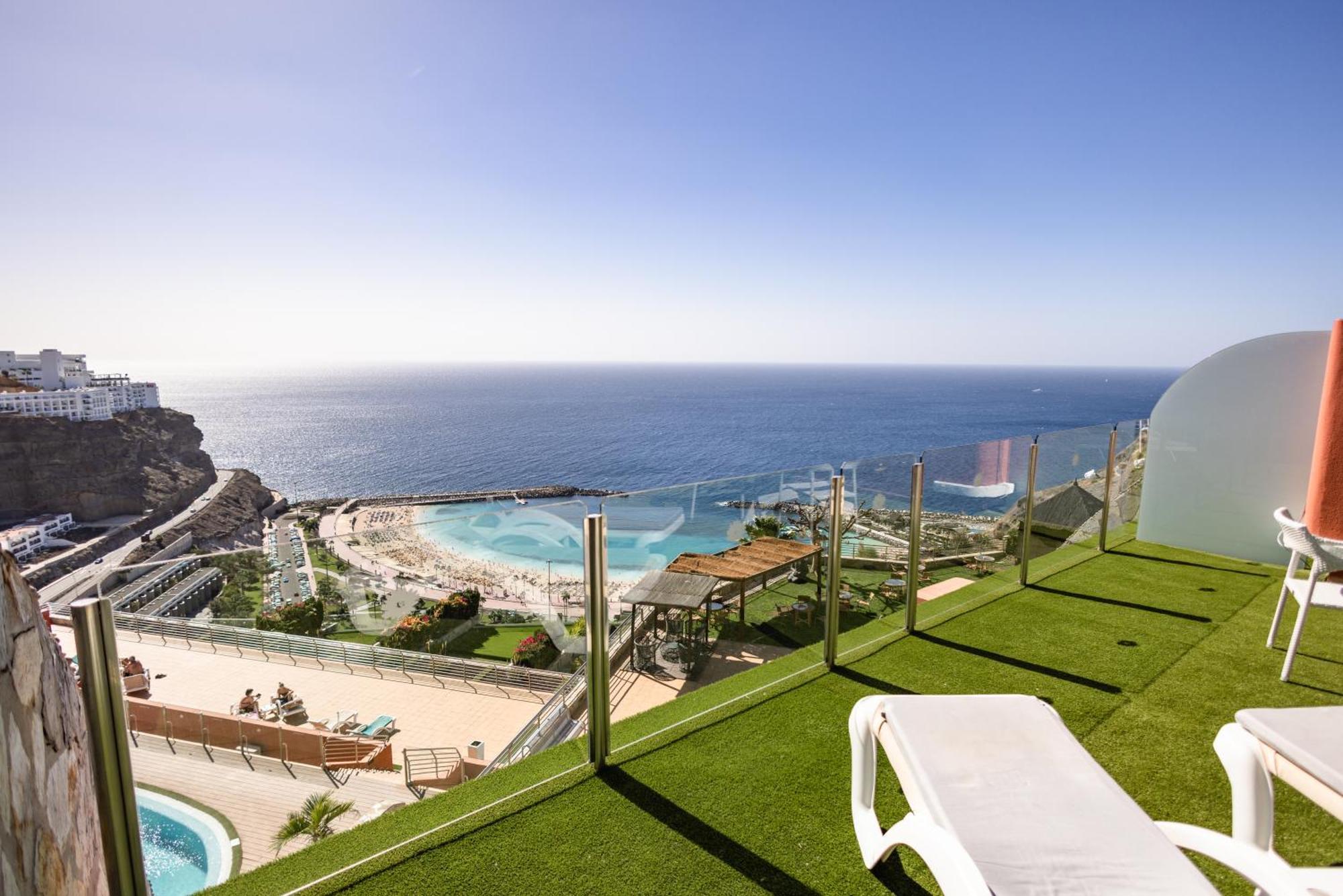 Top Floor Premium Apartment Sea View