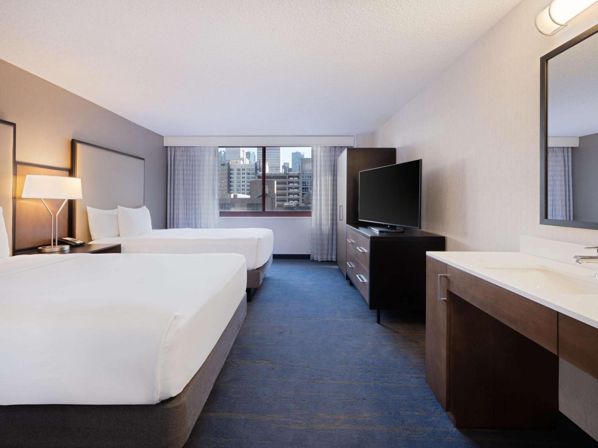 Suite Two Double Beds Non-Smoking