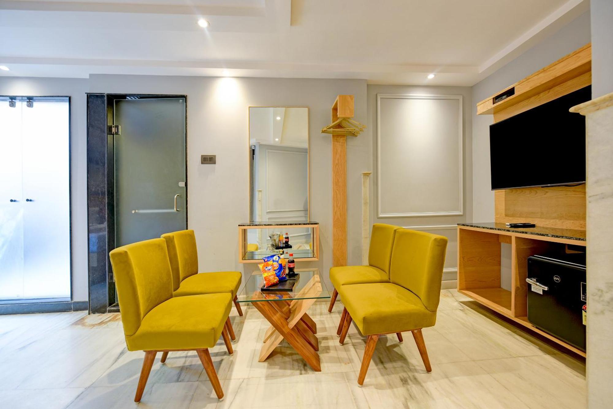 Superior family room- complimentary Fruit Basket