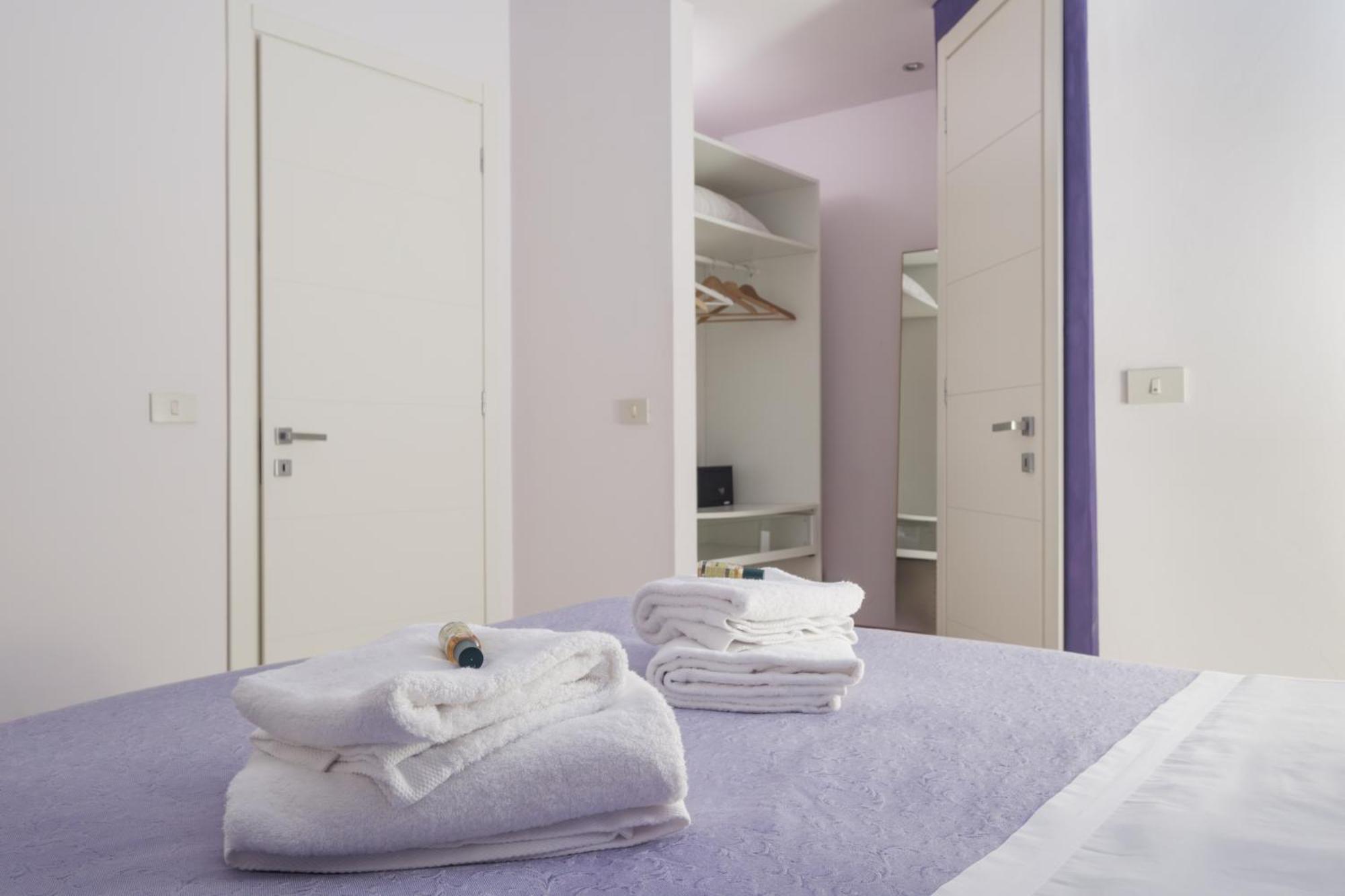 Double or Twin Room Private Bathroom
