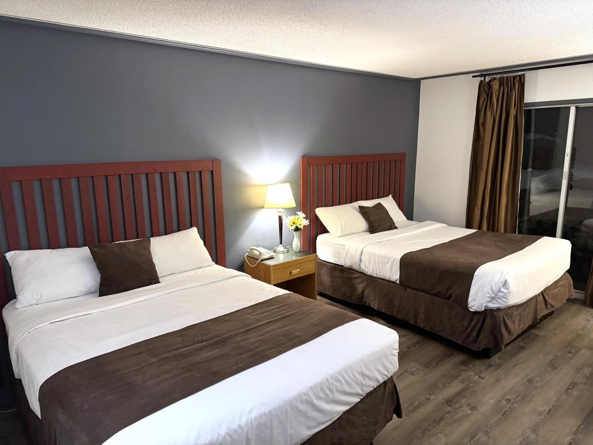 Queen Room Two Queen Beds